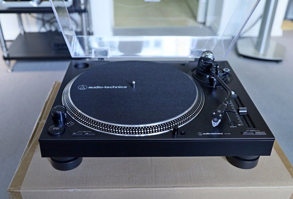 Audio Technica Giradischi: Audio-Technica AT-LP140-XP NEU – Nuovo (secondo la descrizione) da Luzern venduto da Hifipro