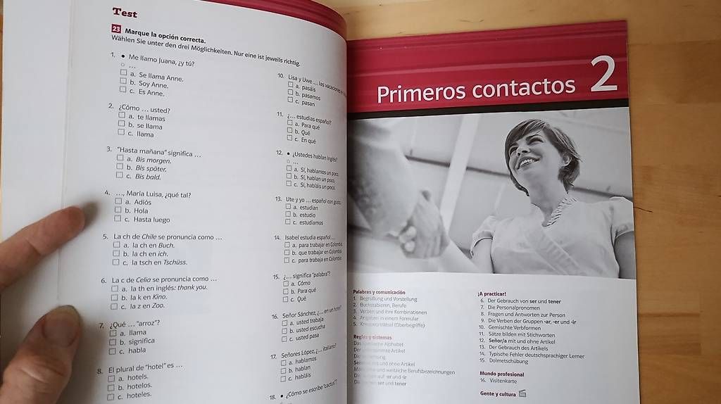 Bücher: Con Gusto A1 Spanisch Lehrbuch & Trainingsbuch – Neu und originalverpackt aus Olten von J.Gr 3