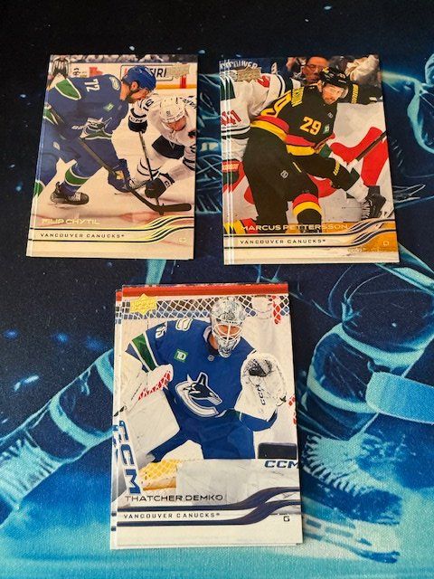 NHL Sammelbilder & Trading cards: NHL/Upper Deck Serie2/2025-2026/Base/Vancouver Canucks – Neu (gemäss Beschreibung) aus Jegenstorf von Hcm