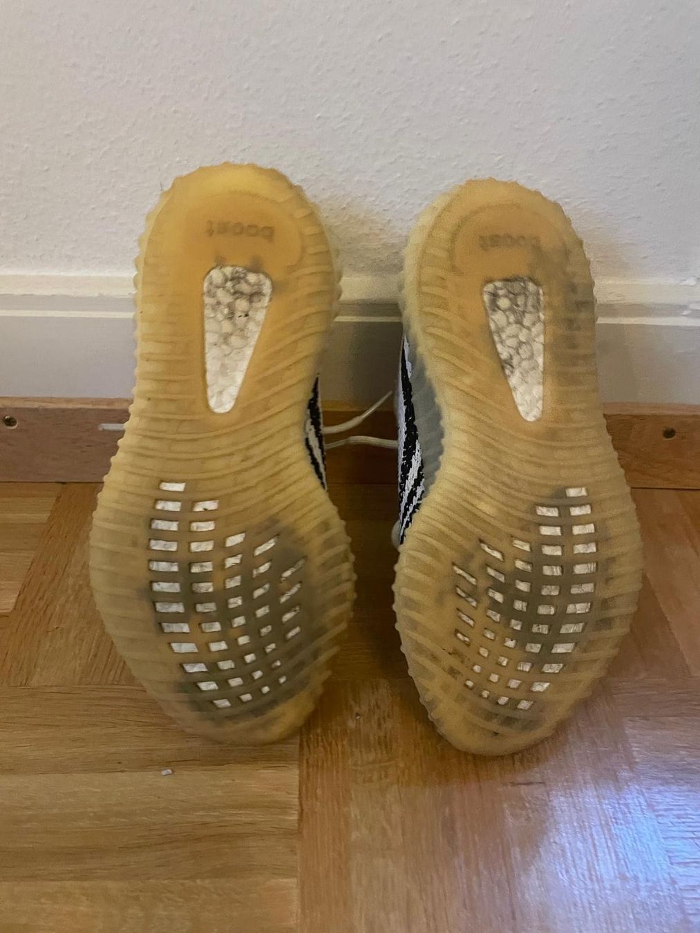 Adidas Scarpe da uomo: Soulier Adidas Yeezy Boost 350 taille 38 – Usato da Fribourg venduto da geolutin 4
