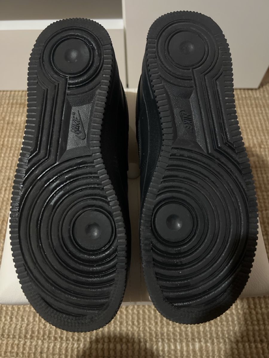 Nike Scarpe da uomo: Nike Air Force 1 Low All Black 42 – Nuovo (secondo la descrizione) da Genève venduto da Beduxo 5
