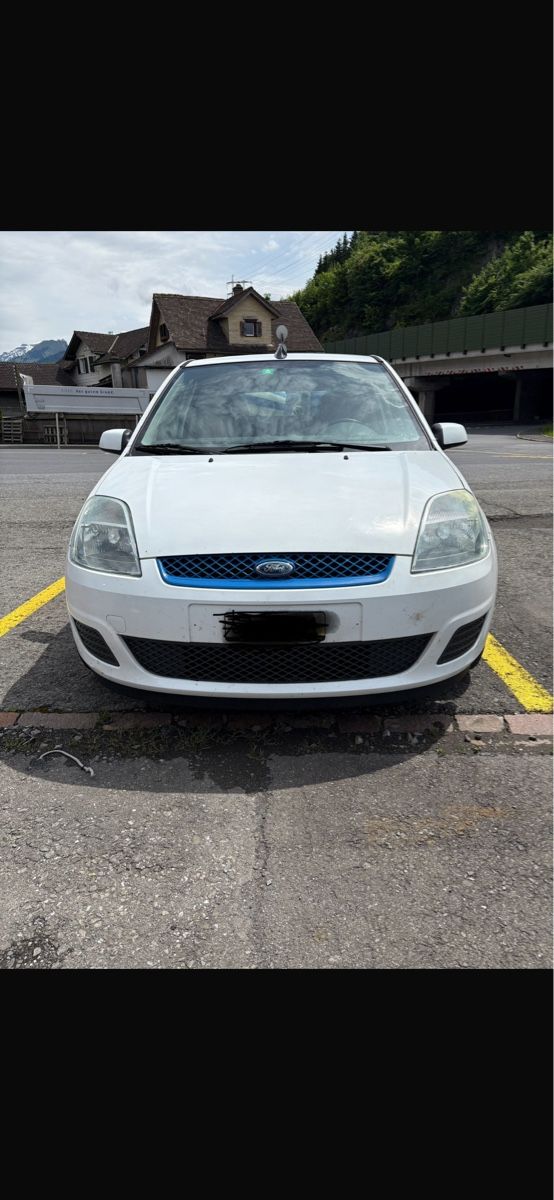Ford Autos: Ford Fiesta export – Défectueux à Ibach par JellyBeans99