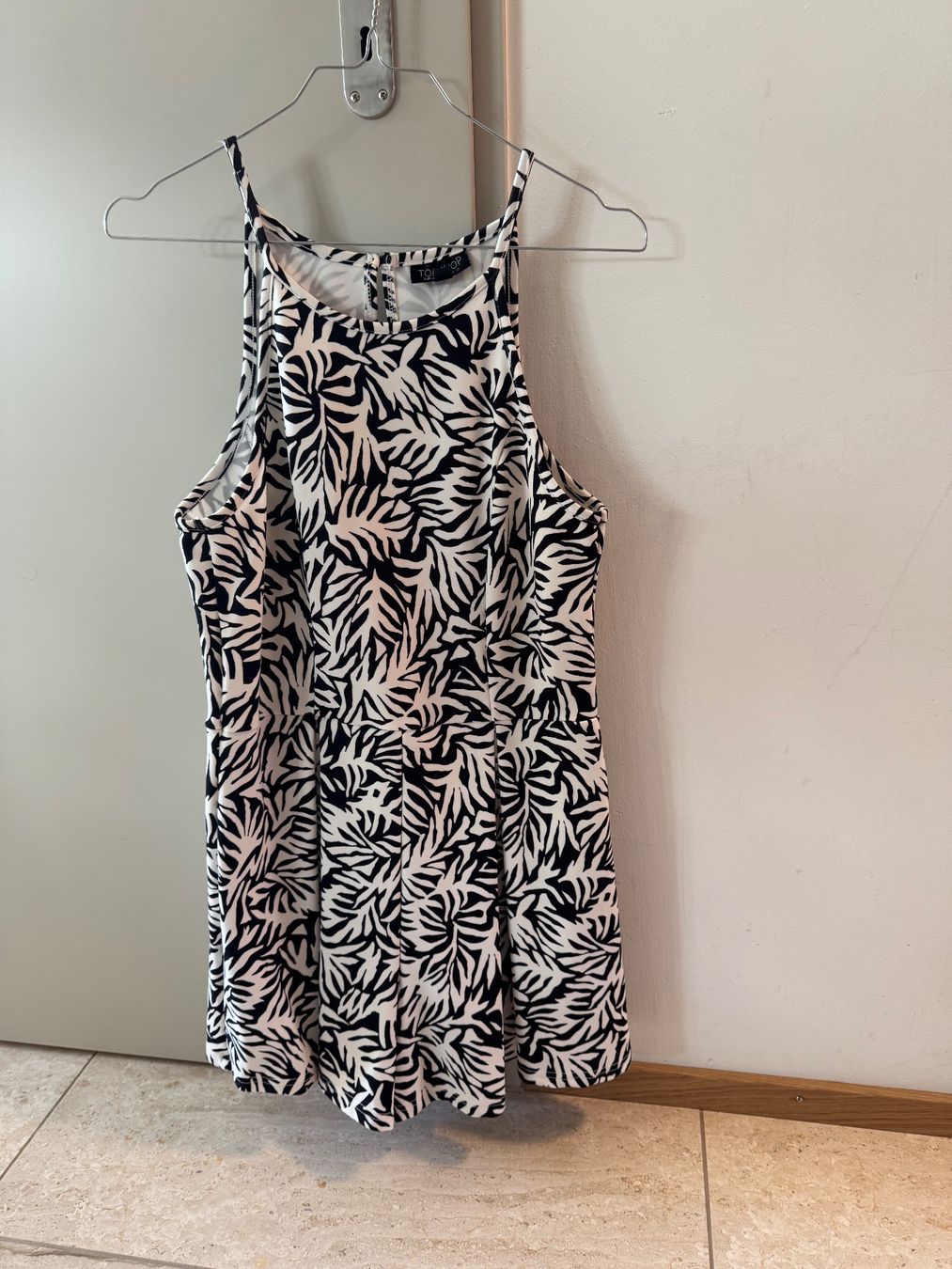 Topshop Tute: Gemusterter Topshop-Jumpsuit, Grösse 38 – Usato da Zürich venduto da rahelitas