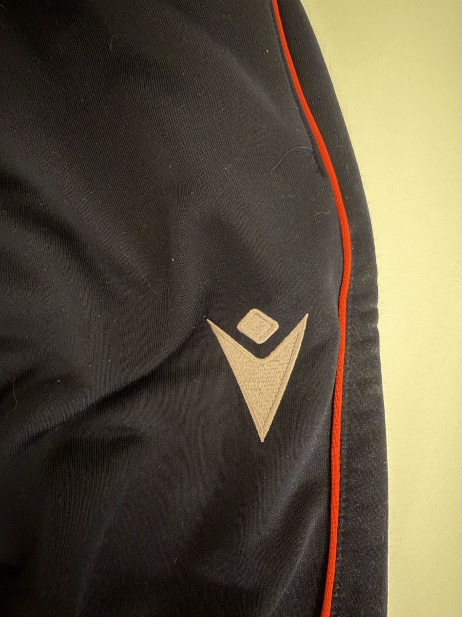 FC Basel Pantaloni: FC Basel Jogginghose – Usato da Mollis venduto da Car1893 2