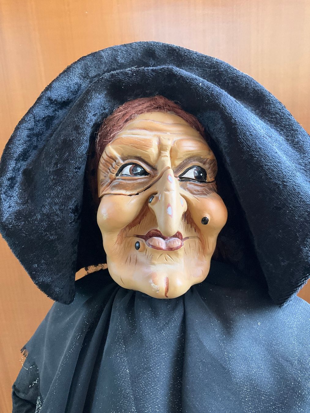 Figuren: Hexenfigur Halloween Dekoration mit Hut und Gewand – Gebraucht aus Zürich von and_8jnp 3