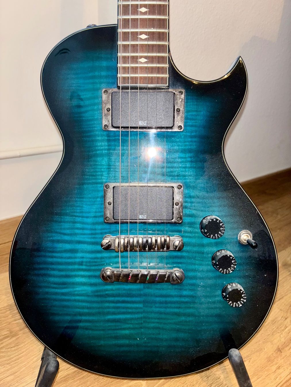 Strumenti musicali: Ibanez ARC100 Artcore Custom - E-Gitarre, Top Zustand! – Usato da Zürich venduto da fja_hhw9 2