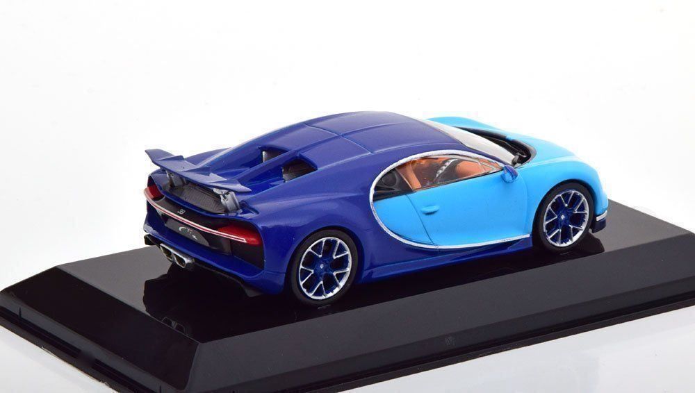 Bugatti Modellini d'auto: Bugatti Chiron seit 2016 hellblau / dunkelblau   1:43 Altaya – Nuovo e nell'imballaggio originale da Gerlafingen venduto da espero88 1
