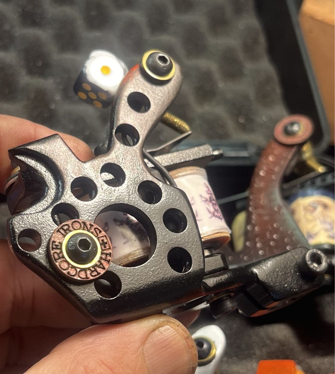Altro per la cura del corpo: Custom Tattoo Machine - Made in Switzerland – Nuovo e nell'imballaggio originale da Obermumpf venduto da davetattoo 9