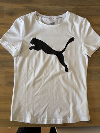 T-shirt Puma blanc, taille 152 -11-12 ans.