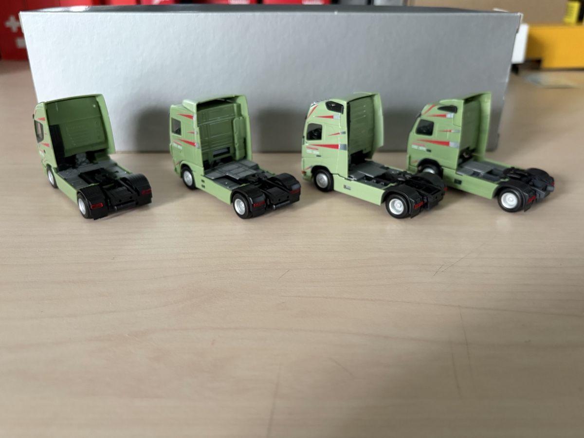Herpa Modellini d'auto: 4 x Herpa Schönbächler SZM – Nuovo (secondo la descrizione) da Felben-Wellhausen venduto da Mobil01 2