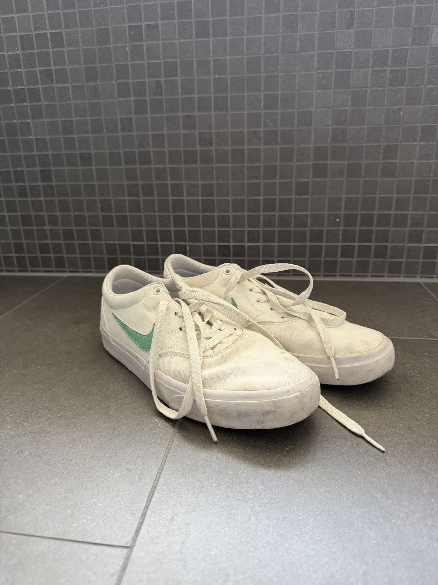 Nike Scarpe da donna: Nike SB Schuhe beige Grösse 42 – Usato da Rüfenacht BE venduto da lis_rc6n