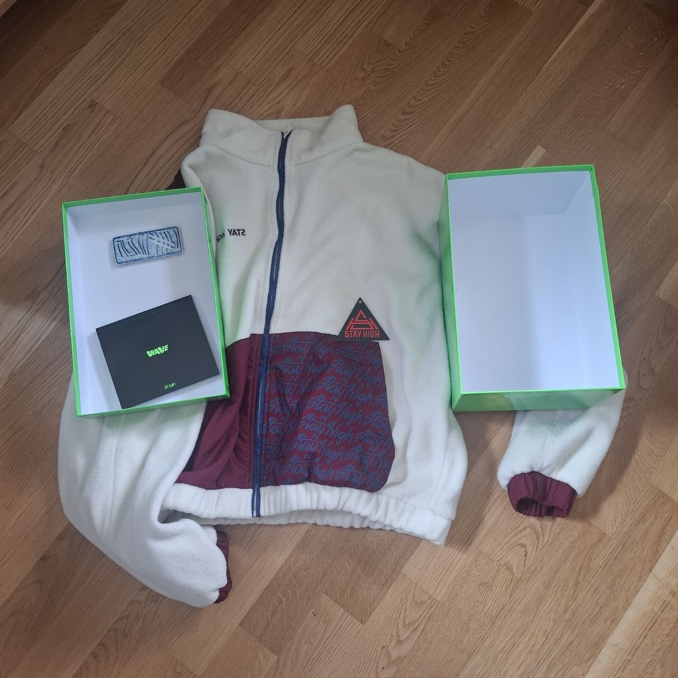 CDs: Ufo361 - Wave Fanbox Grösse L – Gebraucht aus St. Gallen von emi_nfh9