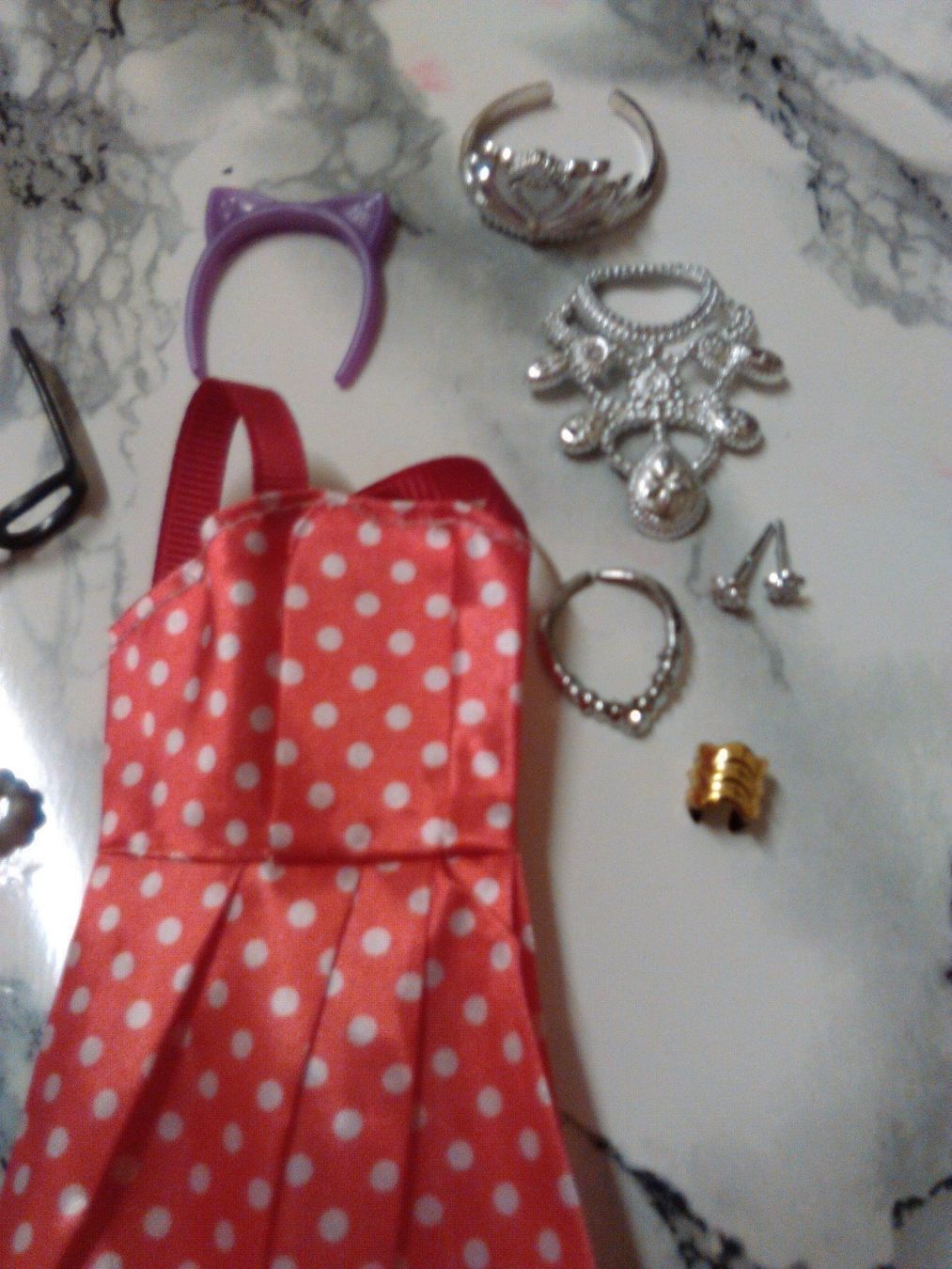 Giocattoli: BARBIE KLEID;;MIT ACCESSORIES – Nuovo (secondo la descrizione) da Basel venduto da bijoutrie_4 3