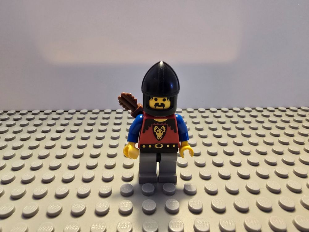 Lego Baukästen: Lego Dragon Knights ( cas245) seltene Figur – Gebraucht aus Basel von Swi-7621 1