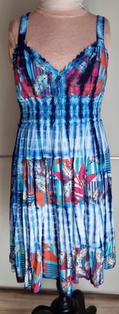 Sommerliches Kleid mit bunten Farben, Grösse S, Top Zustand
