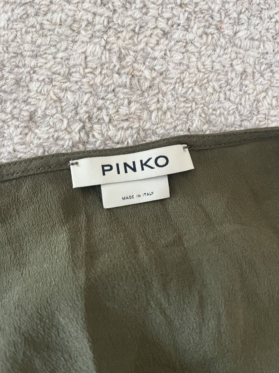 Pinko Tops: Pinko Top, Olivgrün mit Spitze – Gebraucht aus Riehen von SalomeTramer 2