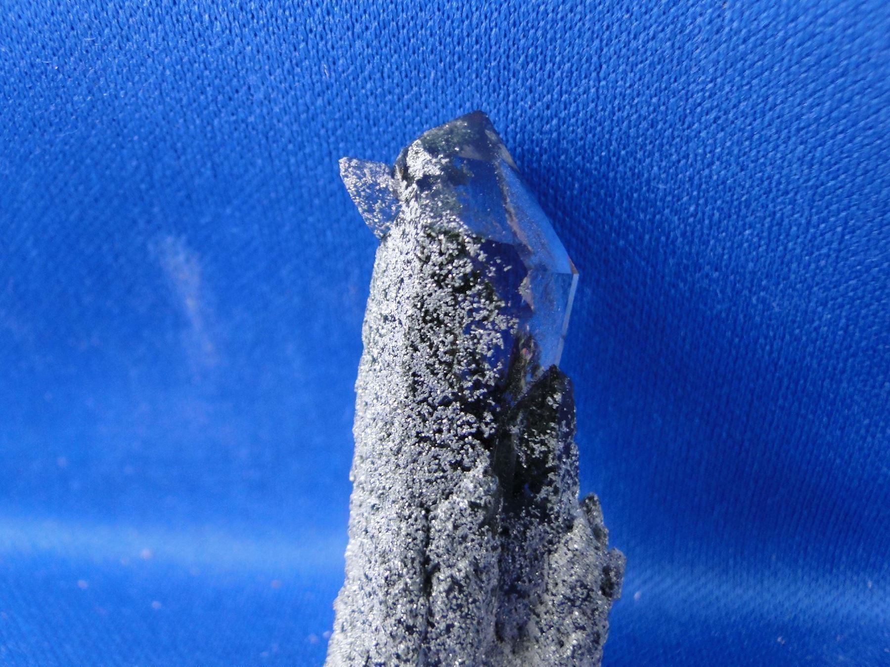 Minerali & Pietre curative: Anatas auf Quarz – Usato da Schinznach Bad venduto da Demerald 3