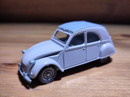Modellauto verem 2CV6
