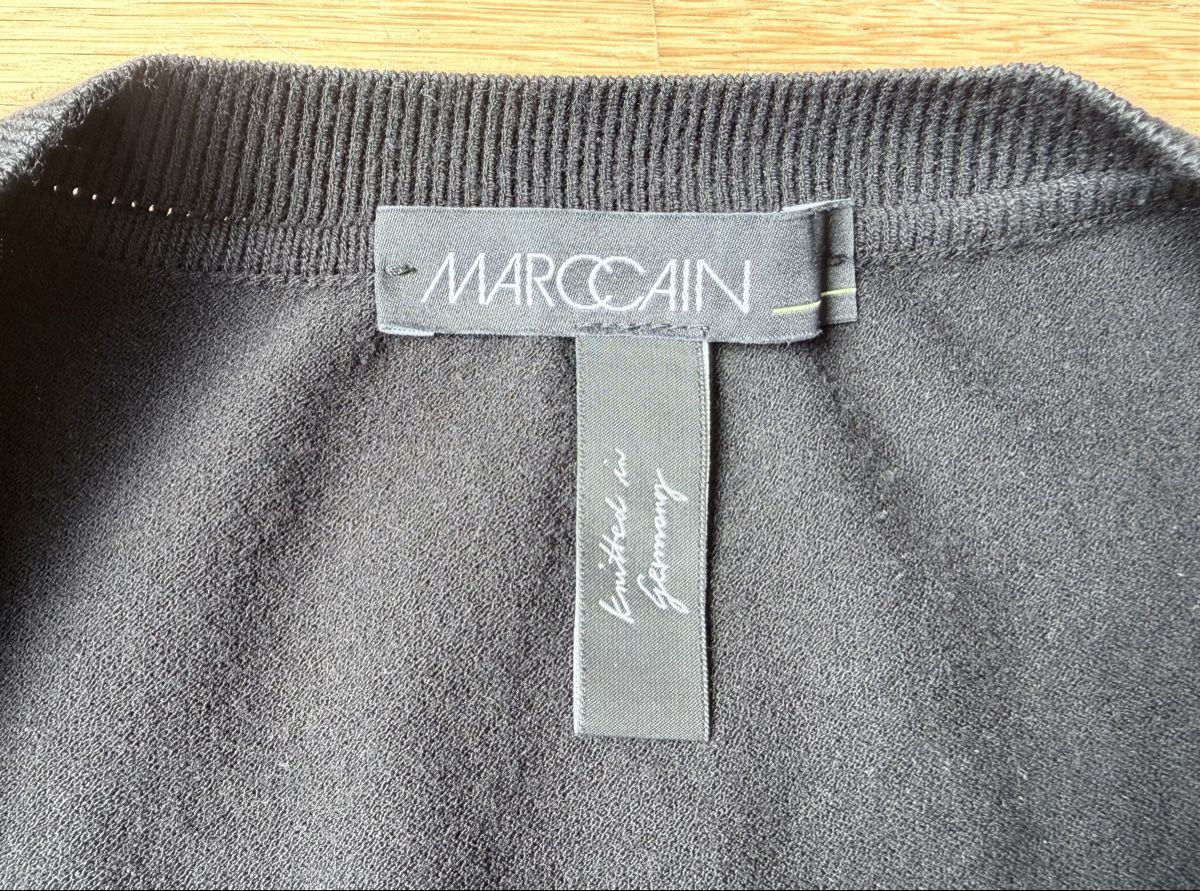 Marc Cain Giacche: Marc Cain Strickjacke schwarz Gr.M, mit Taschen – Usato da Nürensdorf venduto da salut 1