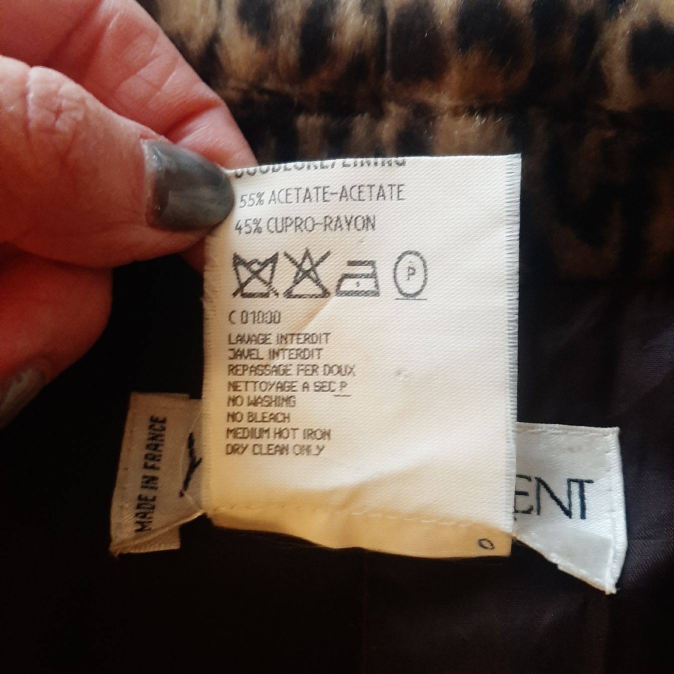 Saint Laurent Jacken: Veste Yves Saint Laurent léopard vintage – Gebraucht aus Chêne-Bourg von chsandra34 2