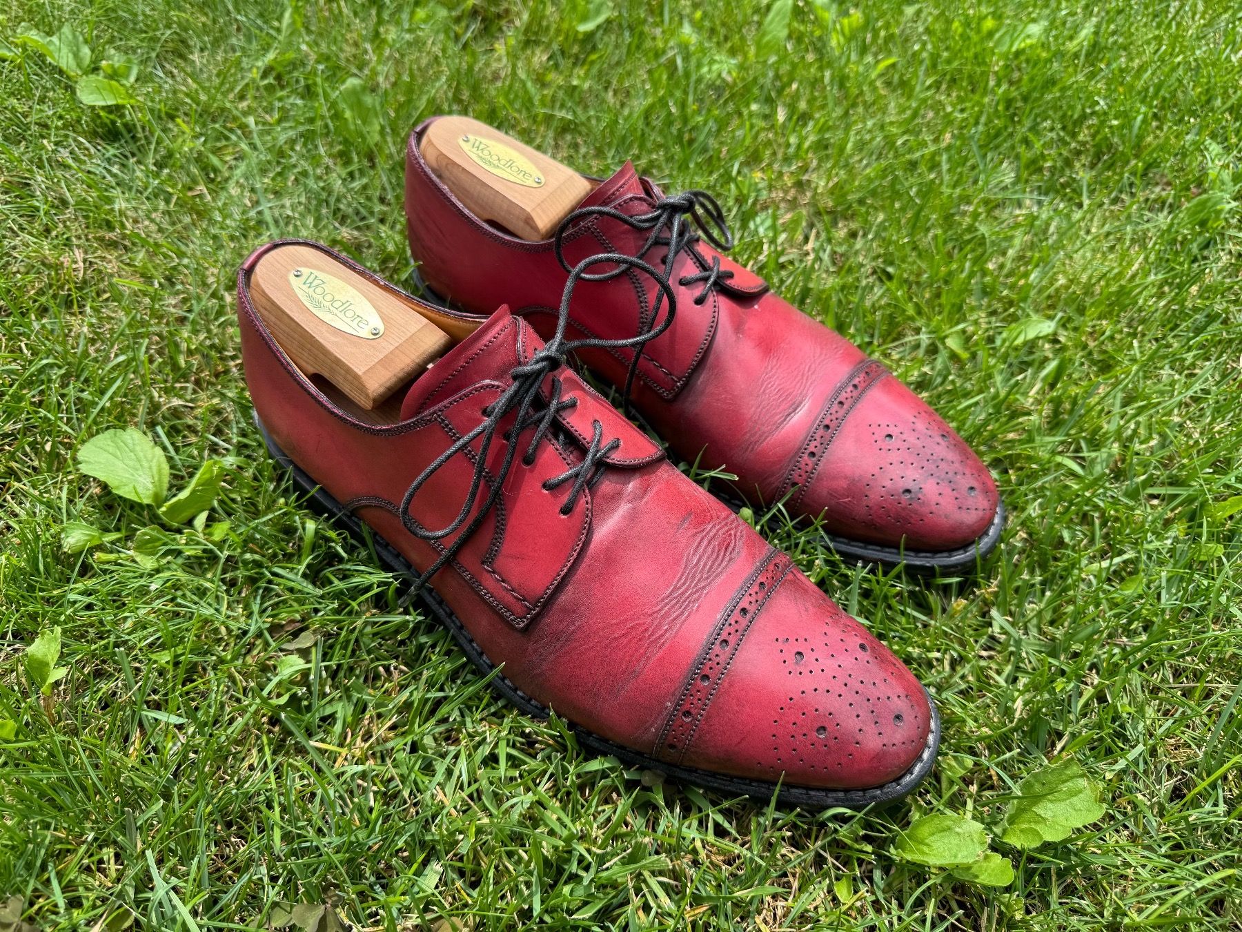 Bally Scarpe da uomo: Bally Cap Toe Schuh, rot, leder, Gr 42.5 – Usato da Schlieren venduto da Timsonsan