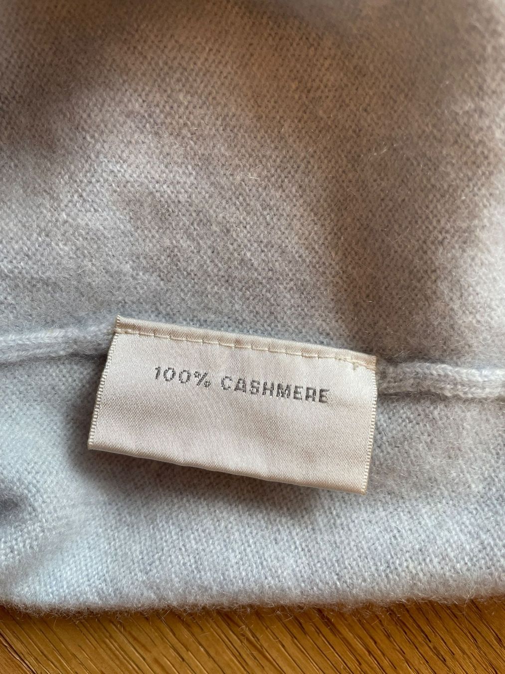 Pulls & Sweat-shirts: Kaschmirpulli Gr.XS hellblau – D'occasion à Hämikon par Balance-me62 4