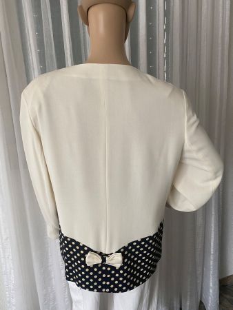 perfekter Auftritt - selten schöne Damenjacke, beige, Gr.L