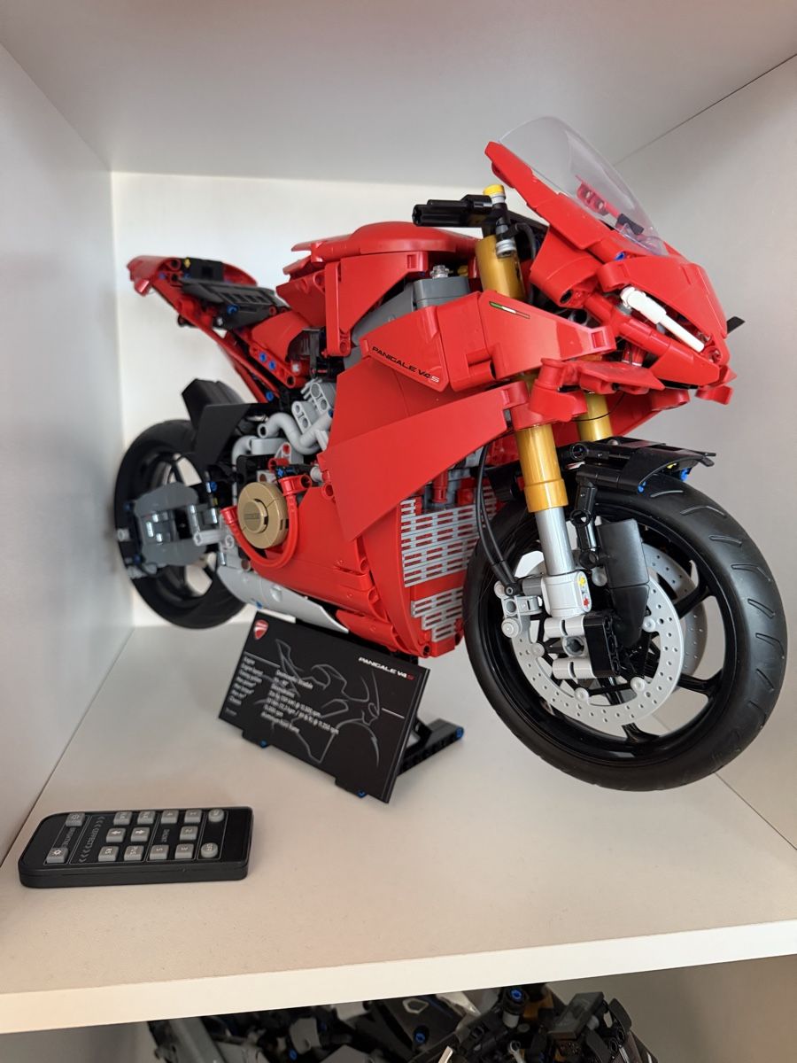 Lego Kit di costruzioni: LEGO DUCATI CON LUCI LED – Nuovo (secondo la descrizione) da Gordola venduto da Topino02