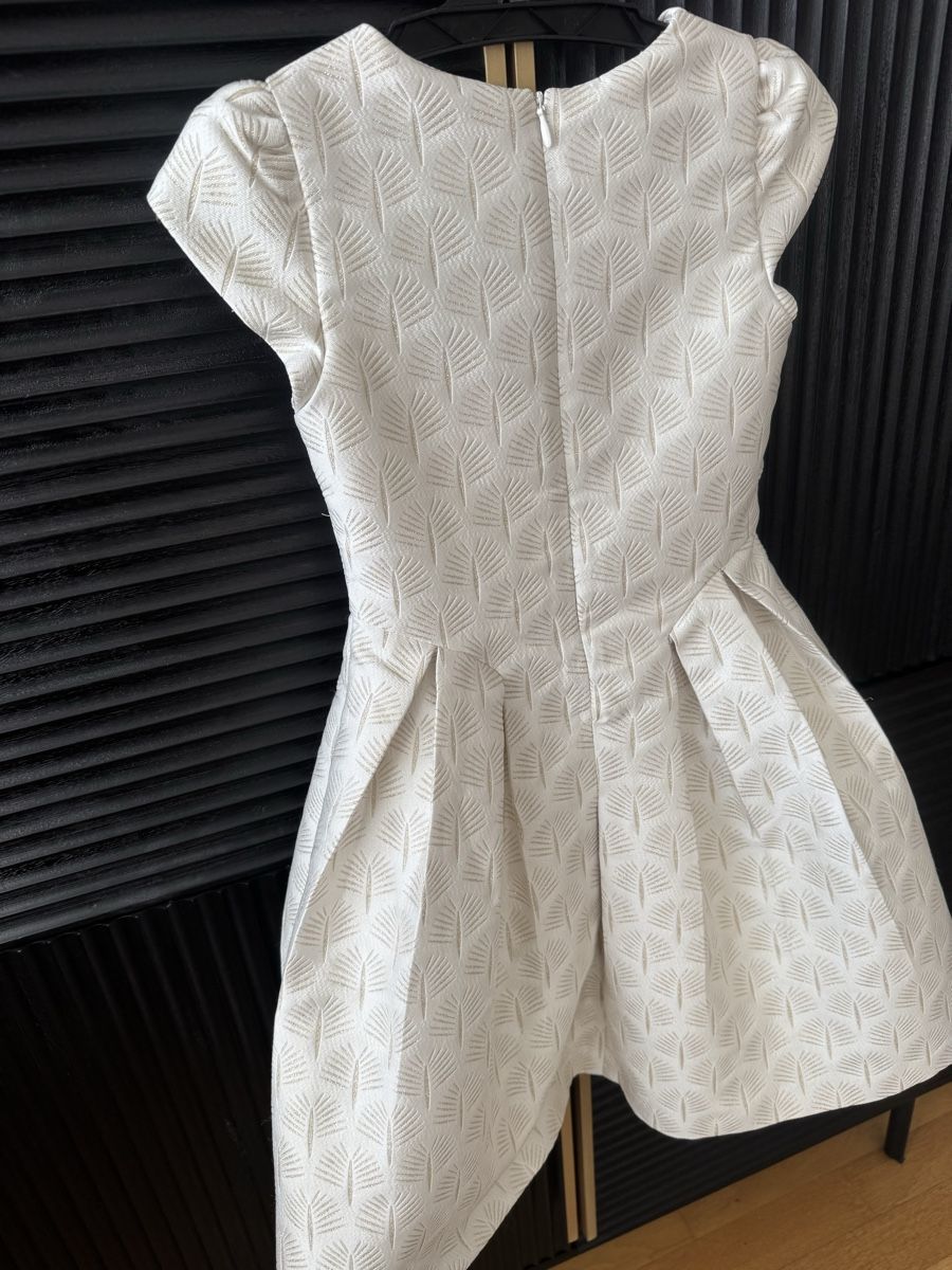 Vestiti & Gonne: Okaidi size 116 – Usato da Blonay venduto da art_7f87 5