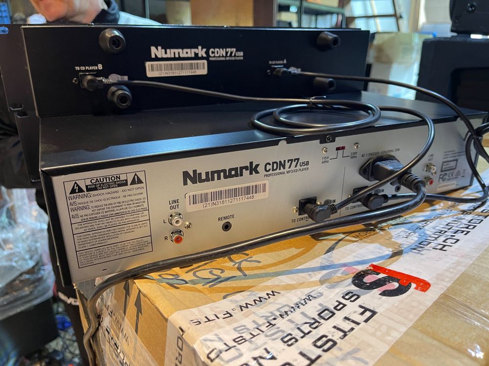 Numark CDN 77 USB is a Dual USB and MP3 CD player (Gebraucht) in ...