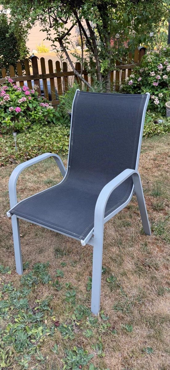 Stühle: 4 Sommerstühle mit Armlehne – Gebraucht aus Münchenstein von Thomas600 1