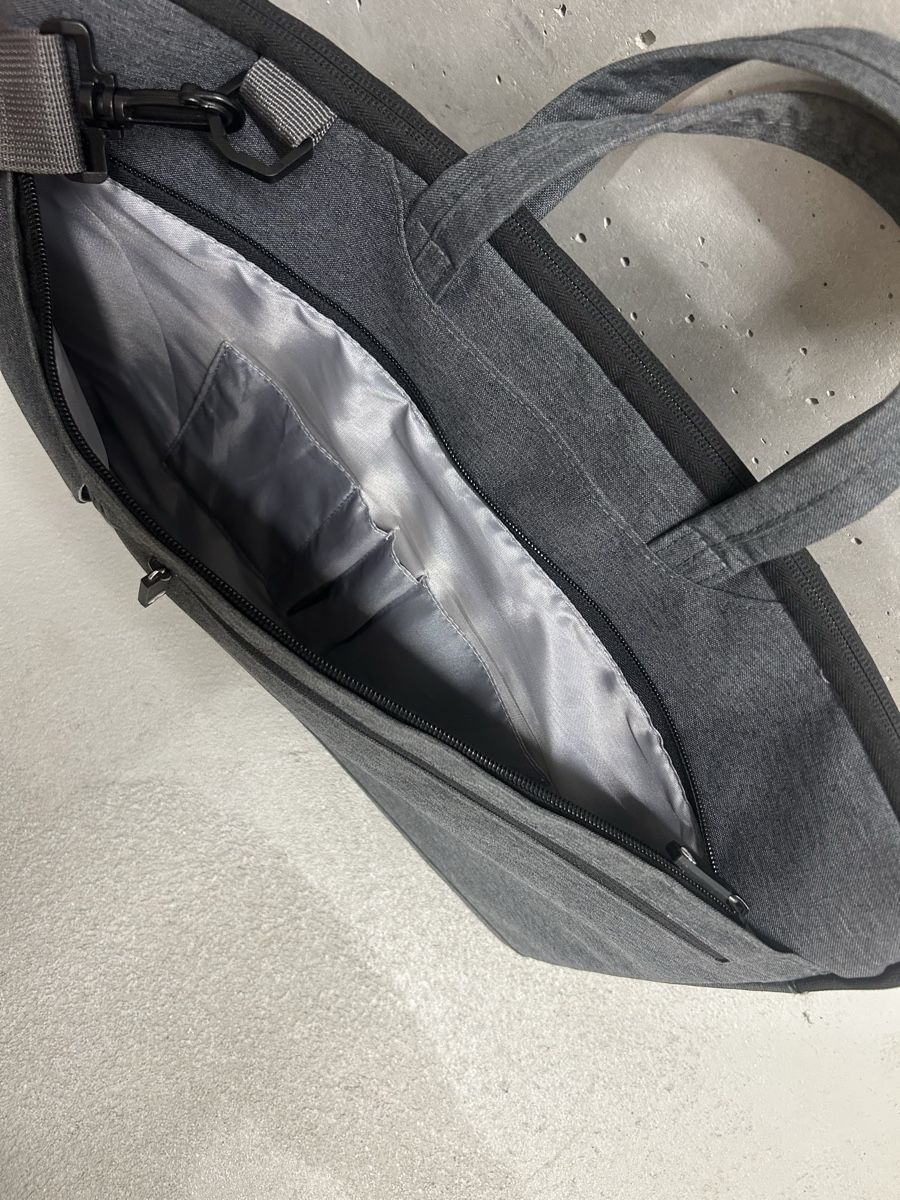 Sacs: Laptoptasche – Neuf avec emballage d'origine à Zäziwil par Liv696 2