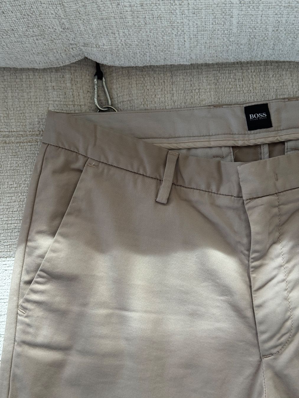Hugo Boss Pantaloni: Hugo Boss | Chinos – Nuovo (secondo la descrizione) da Horgen venduto da onur_5 4