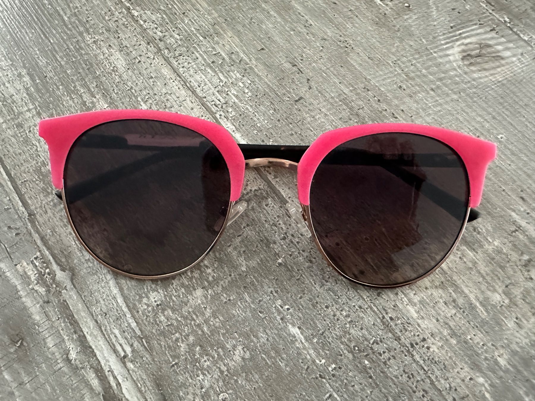 Occhiali & Lenti: Sonnenbrille von Guess neuwertig – Nuovo (secondo la descrizione) da Oberwil-Lieli venduto da Svetlana28 5