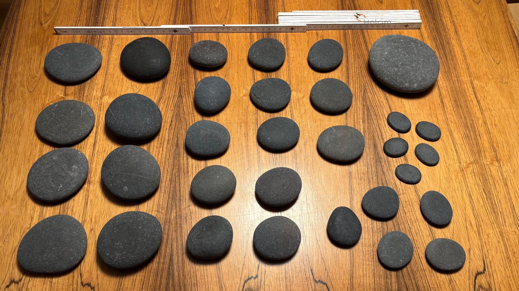 Dispositivi per massaggi: Hot-Stone-Erwärmer mit Steinen – Usato da Hinwil venduto da Salome11 5