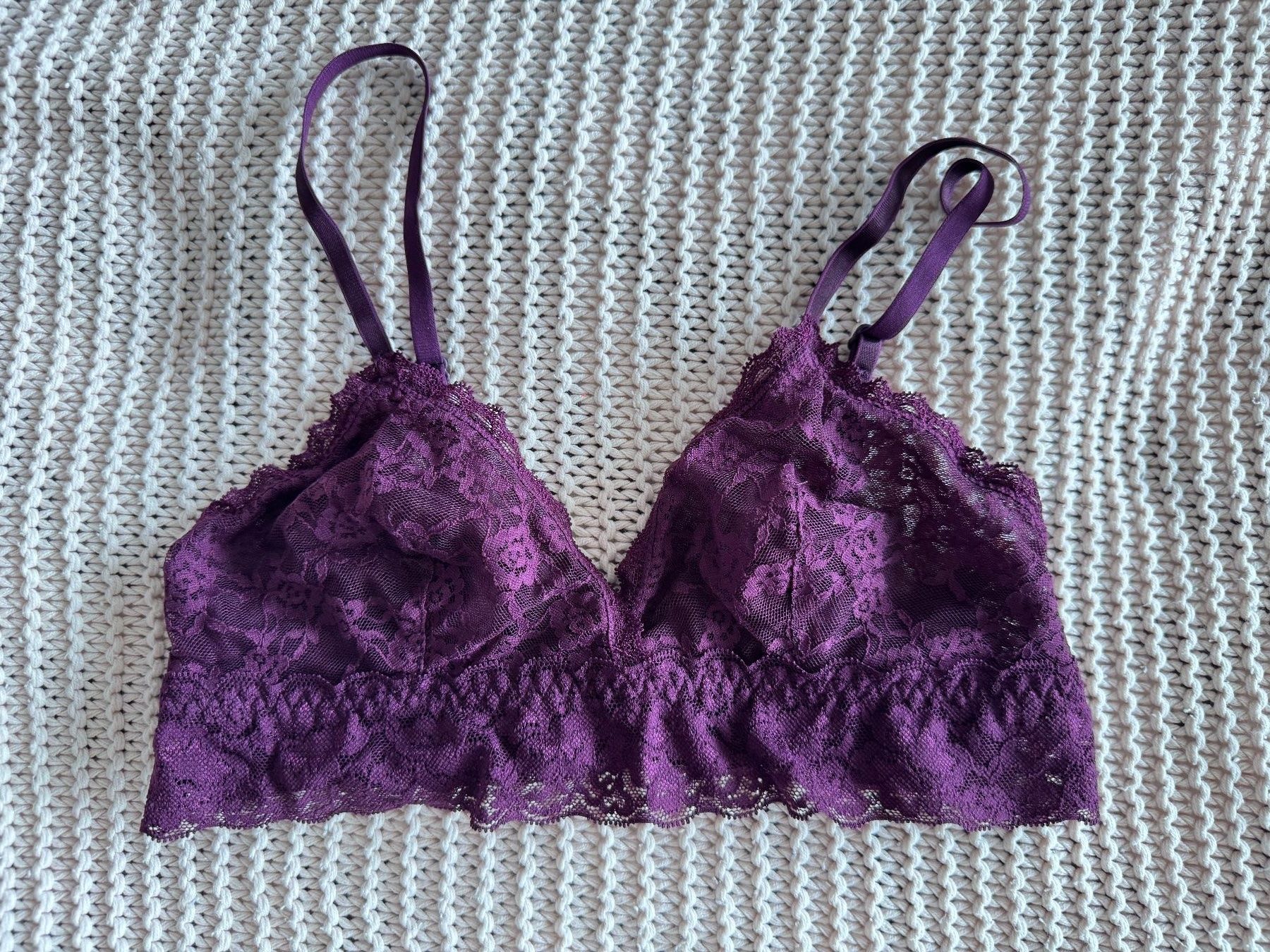 Altra biancheria intima: Brassière dentelle violette – Usato da Montreux venduto da Izapechee