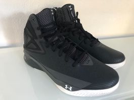 Neue UNDER ARMOUR Basketball Schuhe
