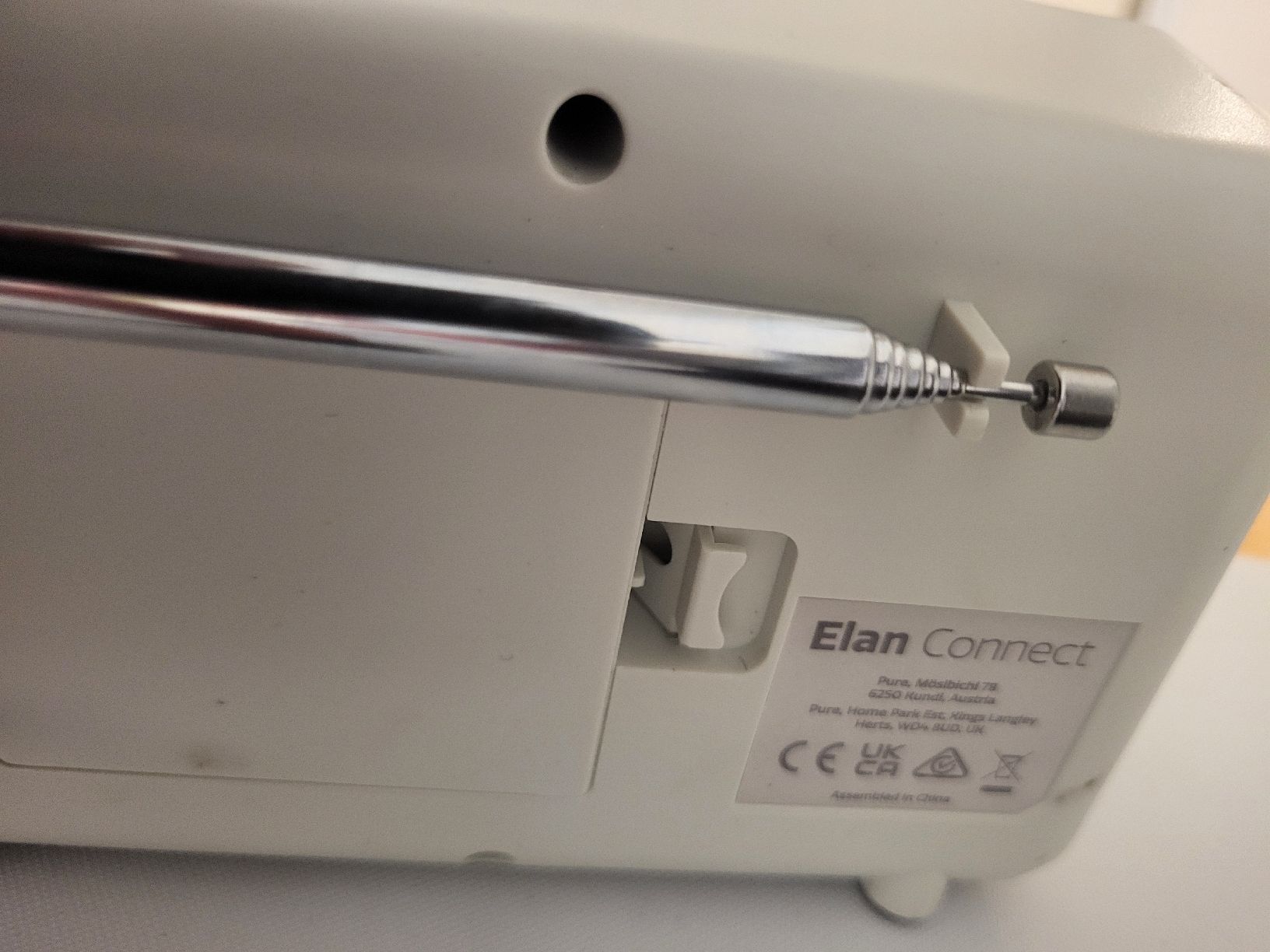 Radios: Pure Elan Connect DAB Radio weiss – Gebraucht aus Flawil von Hamdia12 4