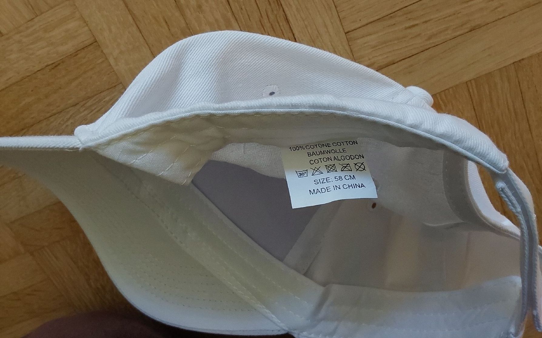 Chapeaux, bonnets & casquettes: Cap Schirmmütze weiss – Neuf (Voir description) à Köniz par scopello12 2