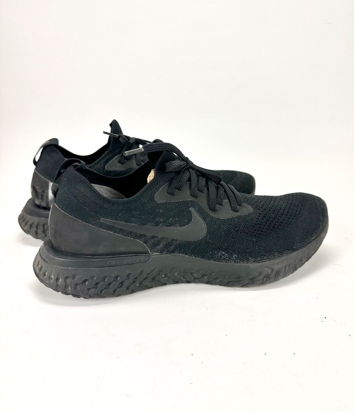Nike Scarpe da uomo: Nike Epic React Flyknit Schwarz, Grösse 45 – Nuovo e nell'imballaggio originale da Basel venduto da D.plus 4