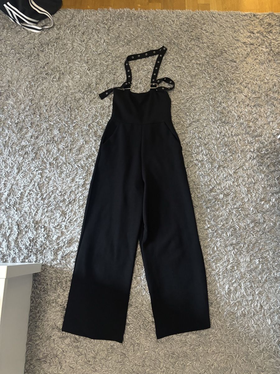 Zara Tute: 2 Zara Jumpsuit size S – Nuovo (secondo la descrizione) da Zürich venduto da dil_mdn7 1
