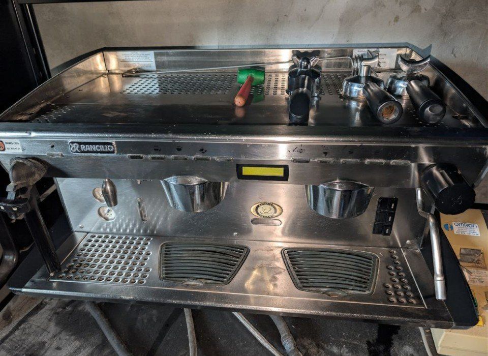 Rancilio Machines à café & Machines à expresso: Machine à café professionnelle Rancilio Classe 8 – 2 Groupes – Défectueux à Daillens par cla_sj2w 6
