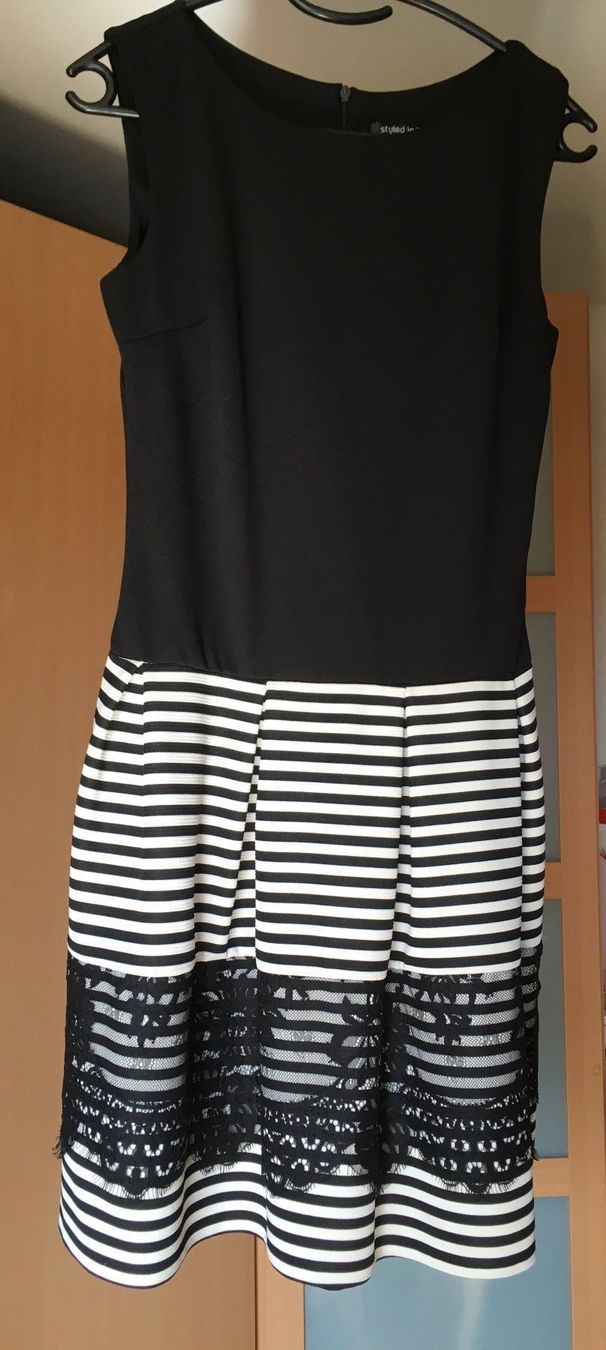 Kleider: Robe élégante noir blanc rayée dentelles S/M neuve – Neu (gemäss Beschreibung) aus Genève von Libellule477 2