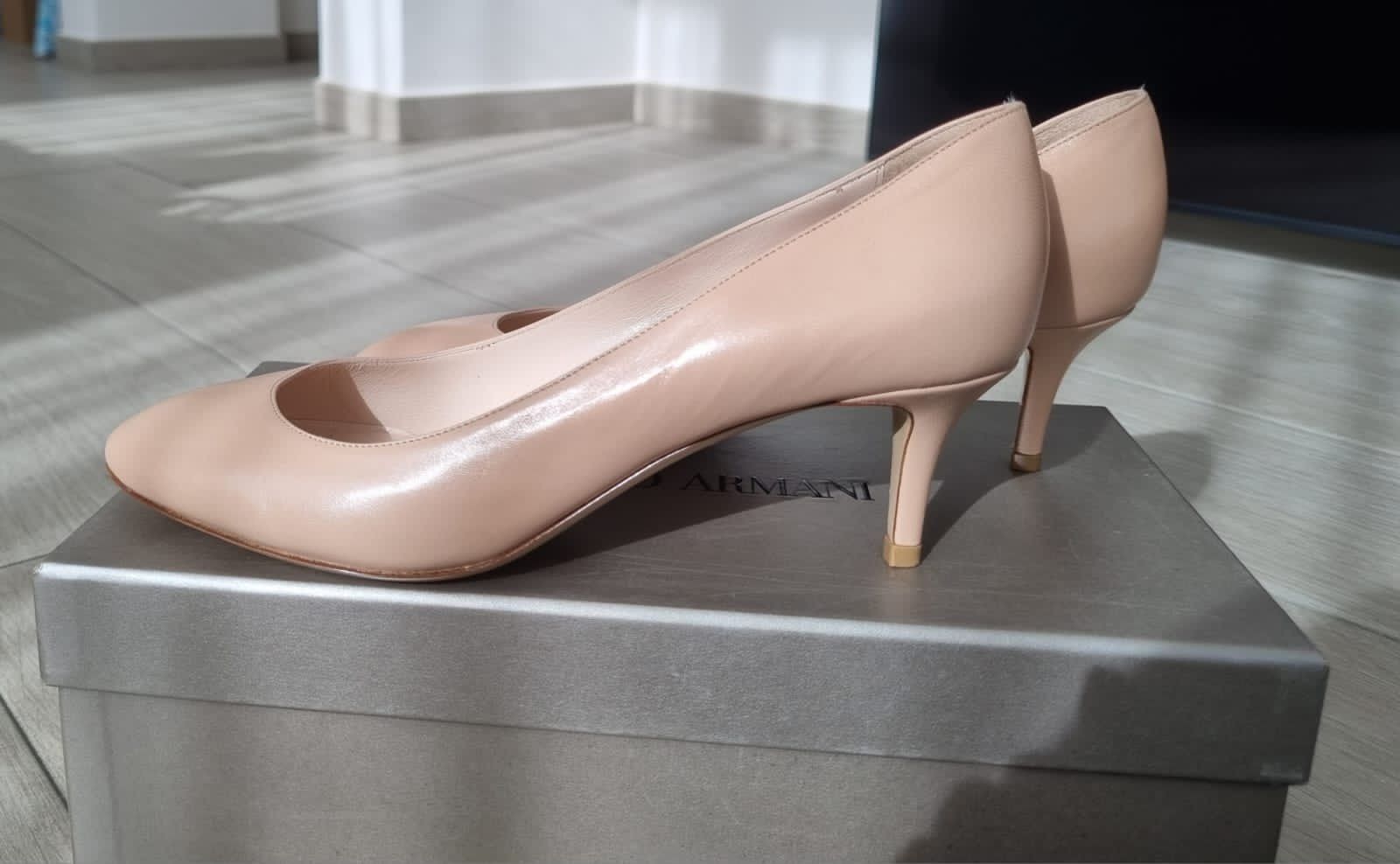 Armani Damenschuhe: Giorgio Armani Damenschuhe – Neu (gemäss Beschreibung) aus Kloten von oliverstraub