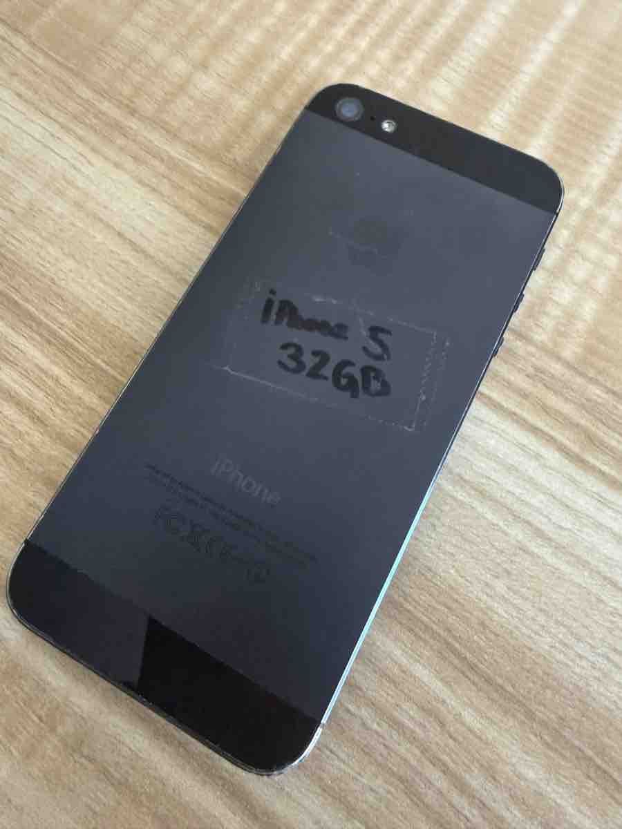 Apple Handys / Smartphones: Apple iPhone 5 32GB Knopf defekt – Defekt aus Belp von atzezone