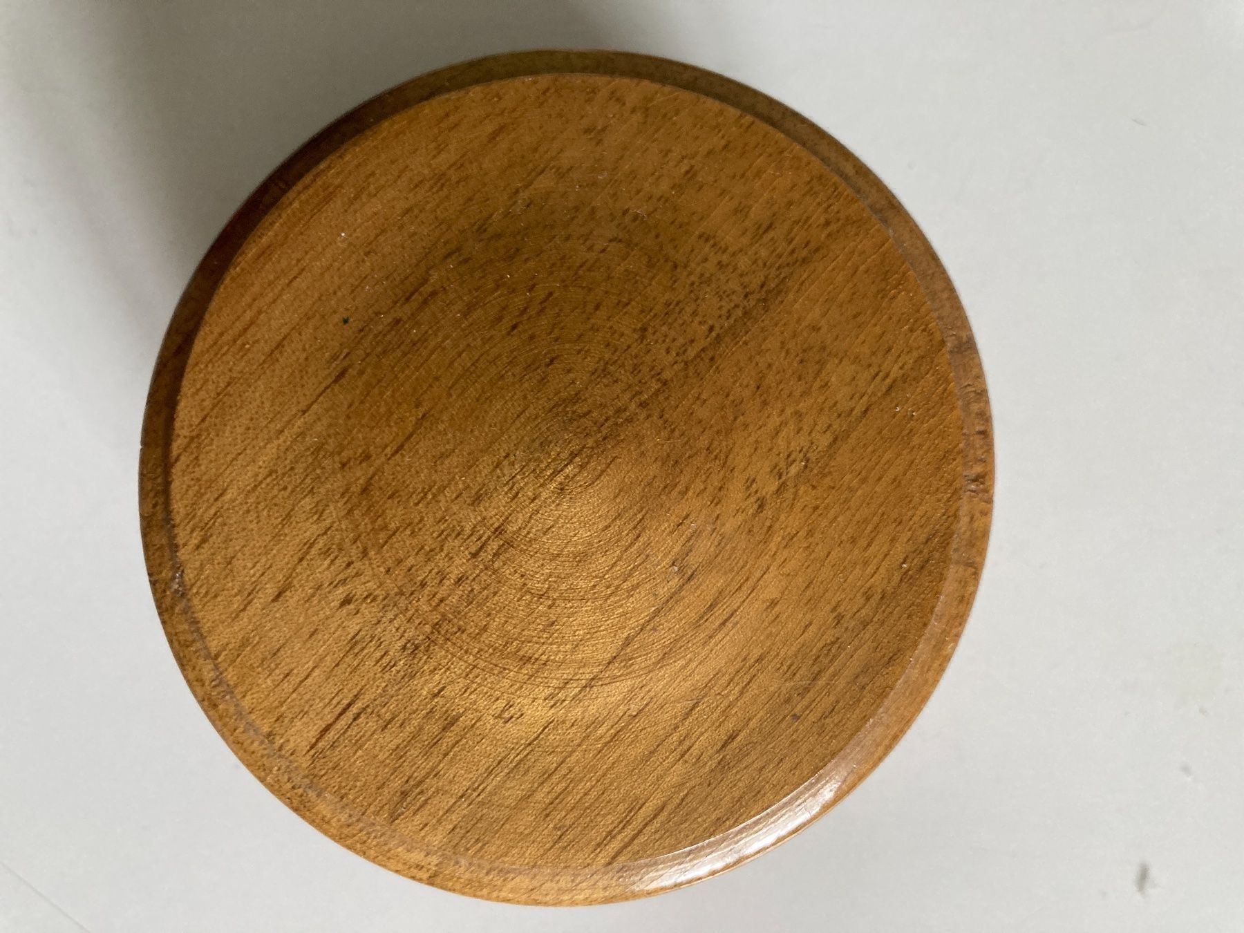 Articles en bois: Schöne Holz - Dose mit Deckel – D'occasion à Zürich par Chaeffeler 1