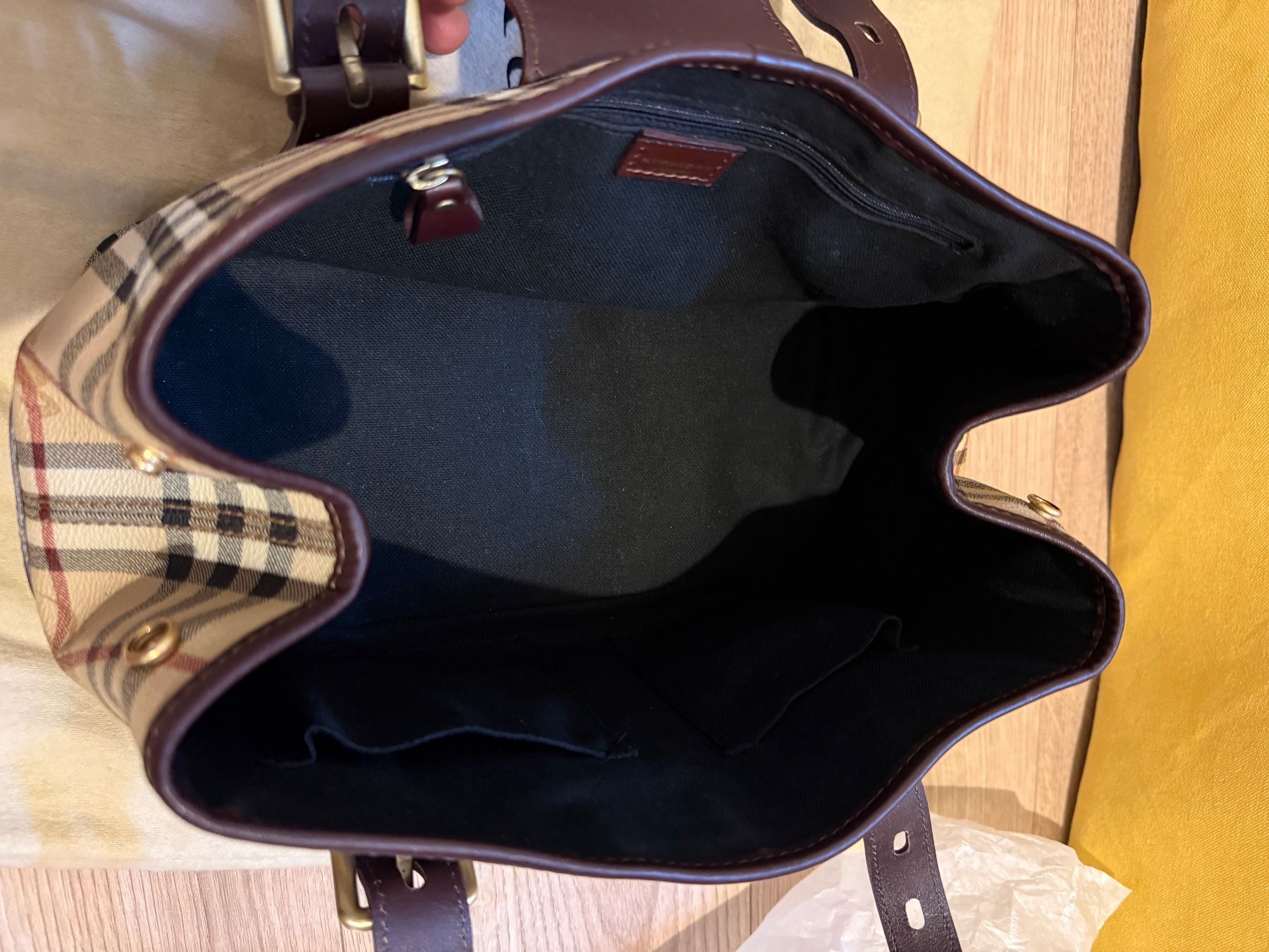 Burberry Taschen für Damen: BURBERRY Nova Check Buckle Tote Bag - Authenticated – Gebraucht aus Chiggiogna von TheLegend88 7