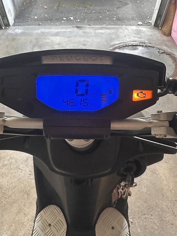 Strada: Roller 50ccm (45km/h) Gelbe Nummer  – Usato da Luzern venduto da cov_vn2w 3