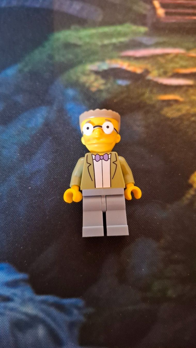 Lego Giocattoli: Lego Mini Figur Waylon Smithers – Usato da Brünisried venduto da san_74_bu