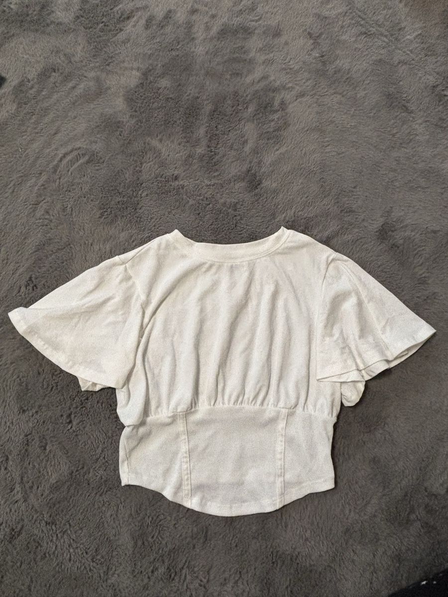 Tops: White Crop Top - Cute Summer Tee, Size M – Neuf (Voir description) à Wichtrach par Re_Fit